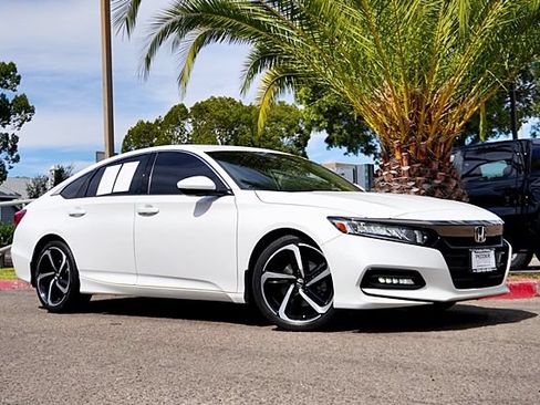 Used 2020 Honda Accord Sport image 2