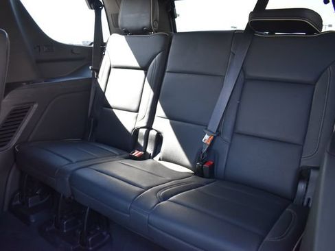 Used 2024 Chevrolet Tahoe Premier AWD/4WD image 22
