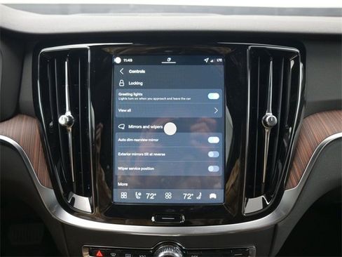 New 2026 Volvo V60 B5 Cross Country Plus w/ Protection Package Premier image 17