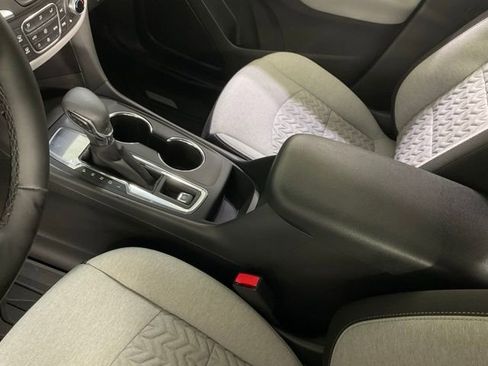 Used 2024 Chevrolet Equinox LT image 16