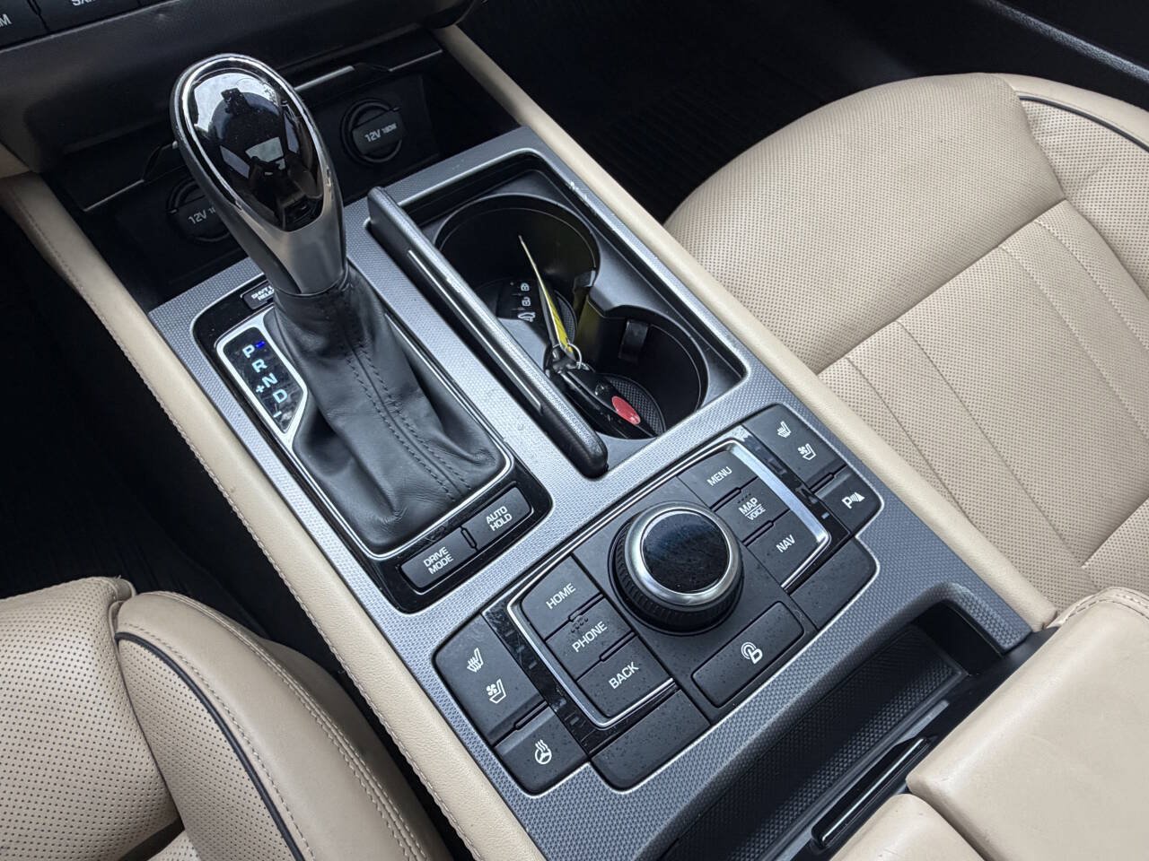 Used 2016 Hyundai Genesis 3.8 image 16