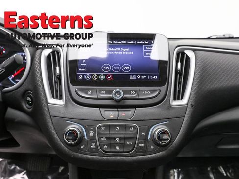 Used 2023 Chevrolet Malibu LT image 12