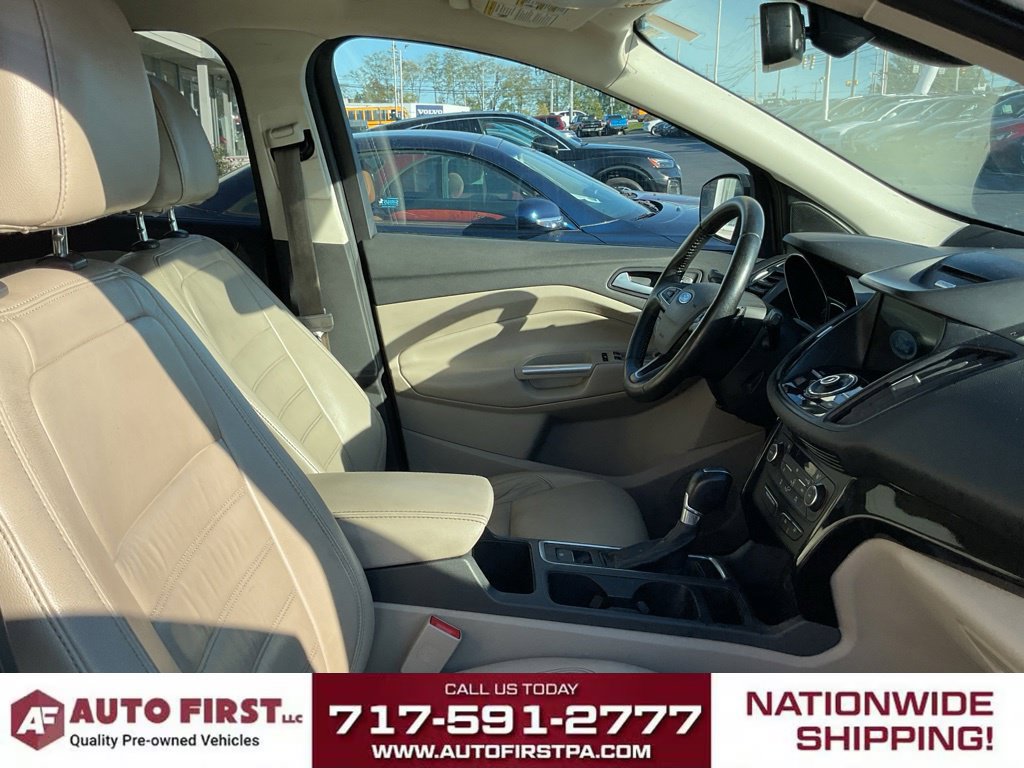 Used 2017 Ford Escape Titanium AWD/4WD image 19