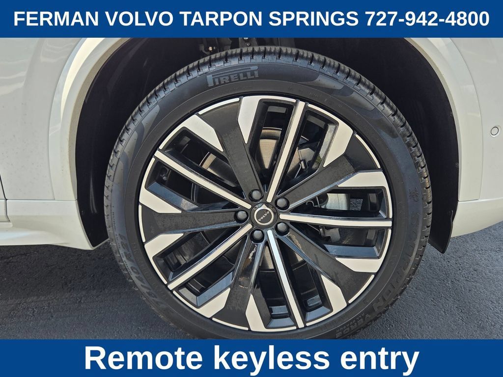 New 2026 Volvo XC90 B6 Plus w/ Protection Package Premier AWD/4WD image 13