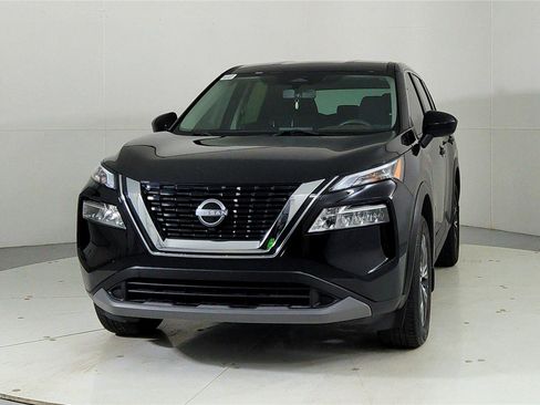 Certified 2023 Nissan Rogue SV image 2