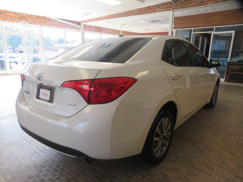 Used 2017 Toyota Corolla XLE FWD image 47