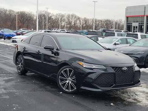 Certified 2020 Toyota Avalon Touring image 2