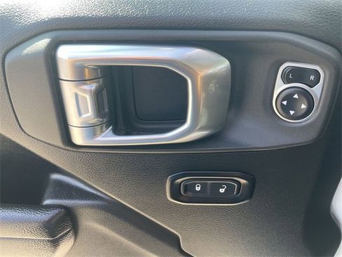 Used 2024 Jeep Wrangler Unlimited Rubicon 4xe image 22