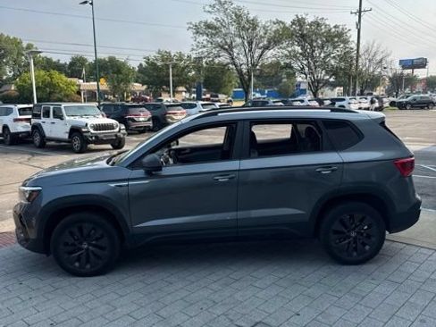 Used 2024 Volkswagen Taos S FWD image 14