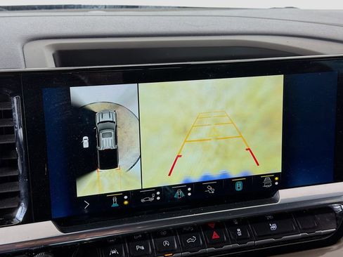 Used 2022 Chevrolet Silverado 1500 High Country w/ High Country Premium Package image 37