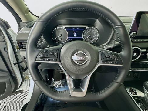 Certified 2025 Nissan Sentra SV w/ All-Weather Package FWD image 17