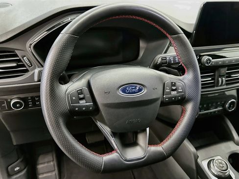 Used 2025 Ford Escape ST-Line Select AWD/4WD image 18