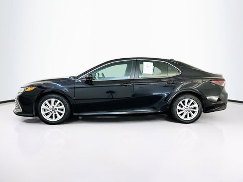 Used 2024 Toyota Camry LE image 4