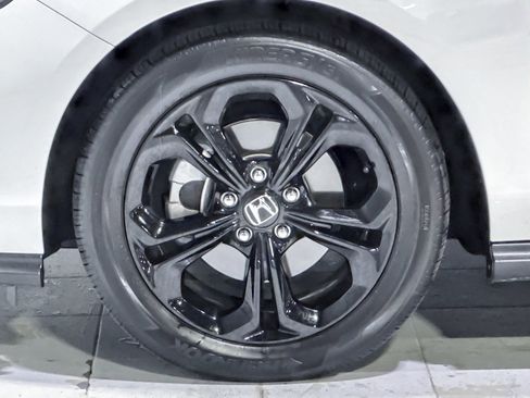 Used 2025 Honda Accord SE image 11