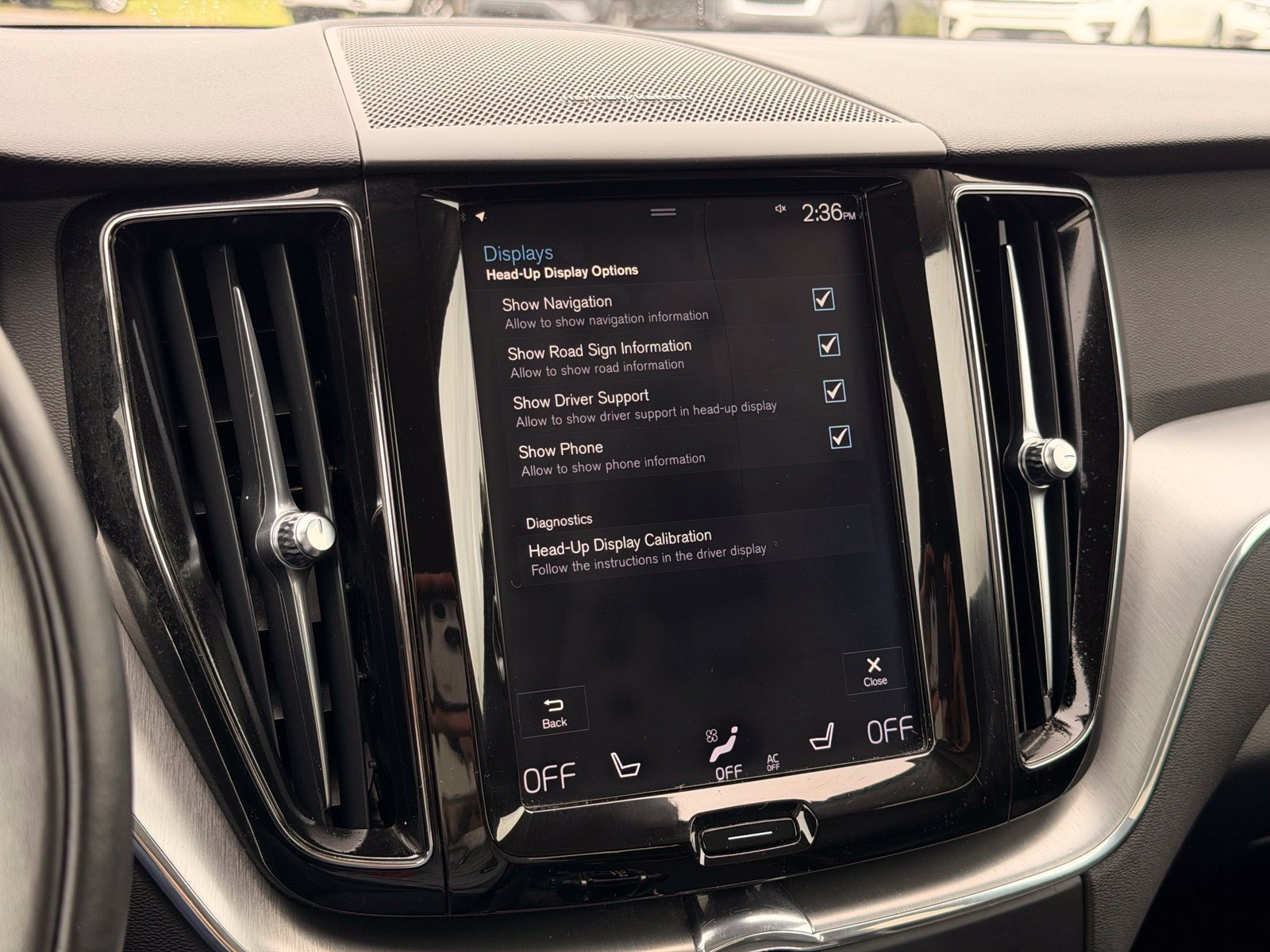 Used 2019 Volvo XC60 T5 Momentum w/ Multimedia Package AWD/4WD image 43