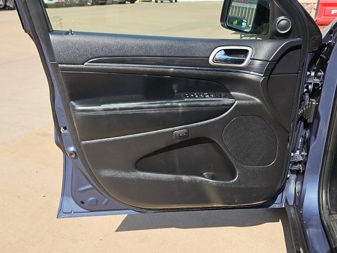 Used 2020 Jeep Grand Cherokee Limited w/ Luxury Group II AWD/4WD image 14