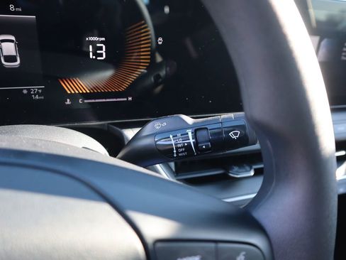 New 2025 Kia K4 LXS image 29