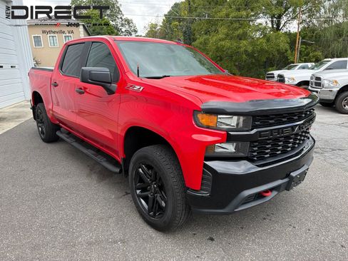 Used 2021 Chevrolet Silverado 1500 Custom Trail Boss w/ LPO, Dark Essentials Package AWD/4WD image 10