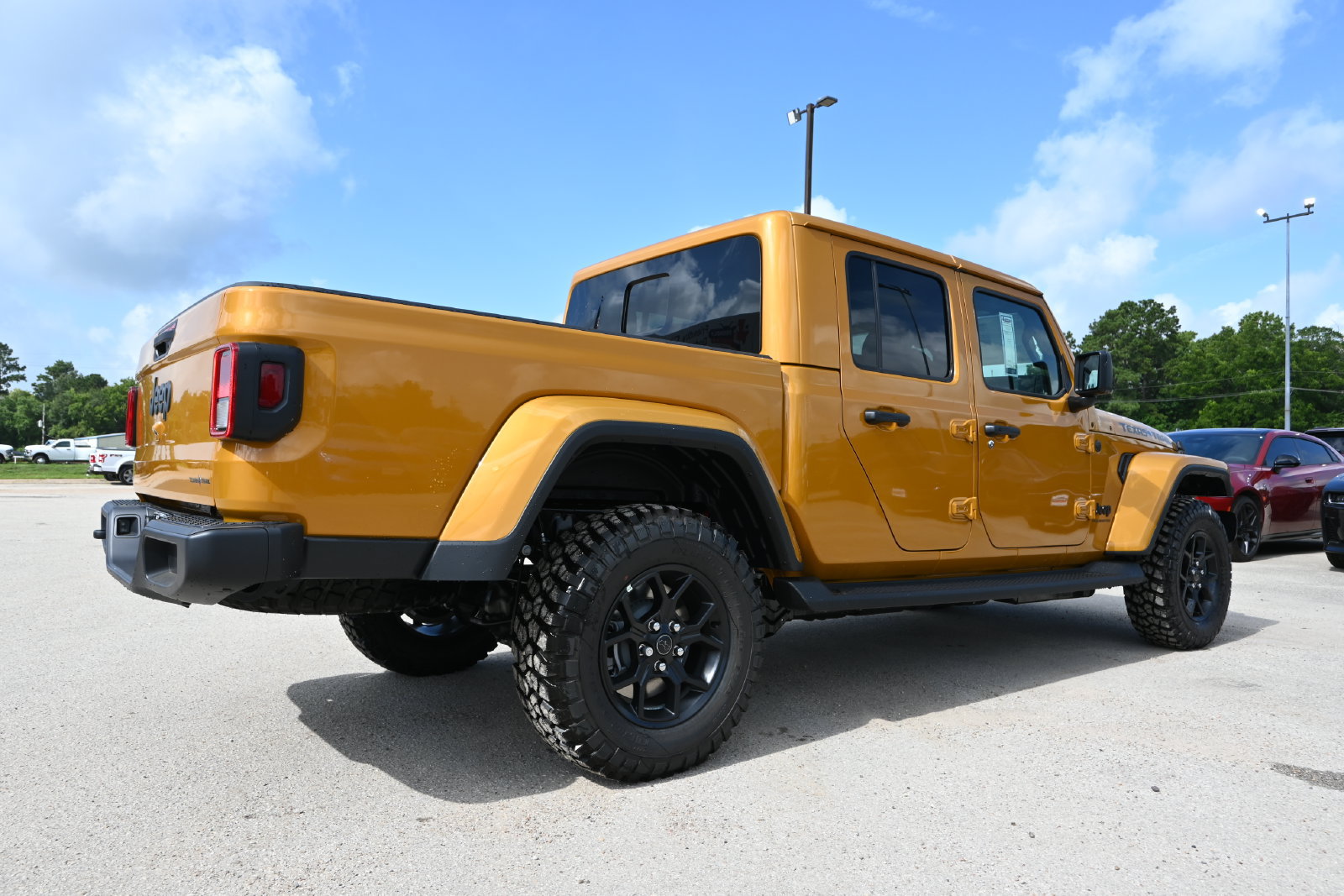 New 2026 Jeep Gladiator Sport AWD/4WD image 3