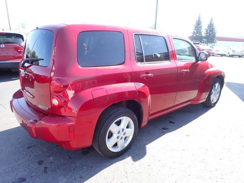 Used 2010 Chevrolet HHR LT FWD image 6