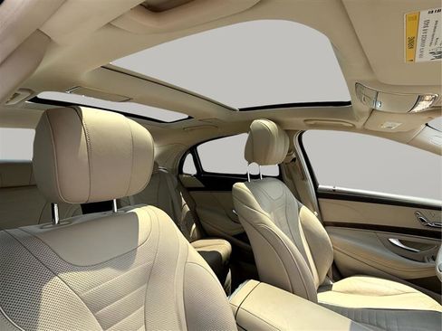 Used 2018 Mercedes-Benz S 560 Sedan image 20