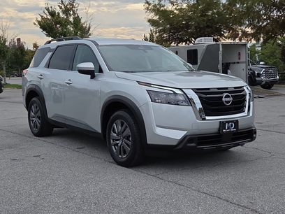Used 2025 Nissan Pathfinder SV