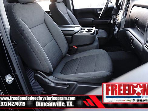 Used 2022 Chevrolet Silverado 2500 Custom w/ Custom Convenience Package image 16