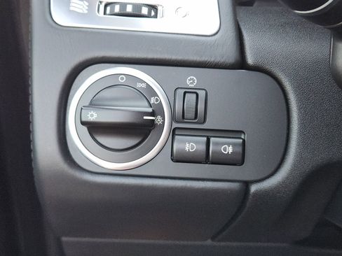 Used 2013 Land Rover Range Rover Sport HSE LUX image 22