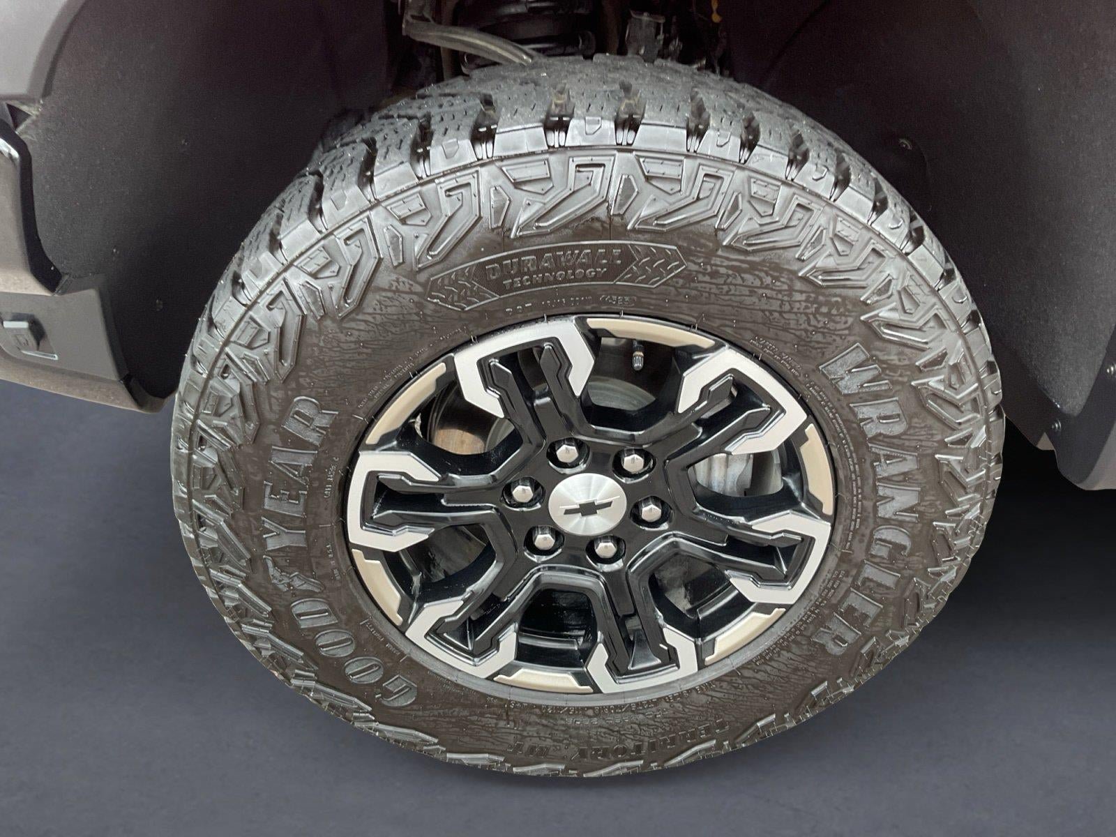 Certified 2024 Chevrolet Silverado 1500 ZR2 w/ Technology Package AWD/4WD image 14