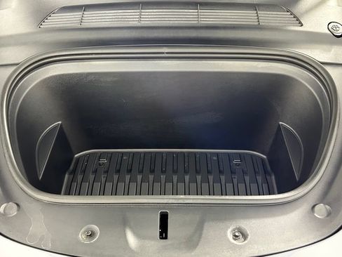 Used 2023 Tesla Model Y Performance AWD/4WD image 30