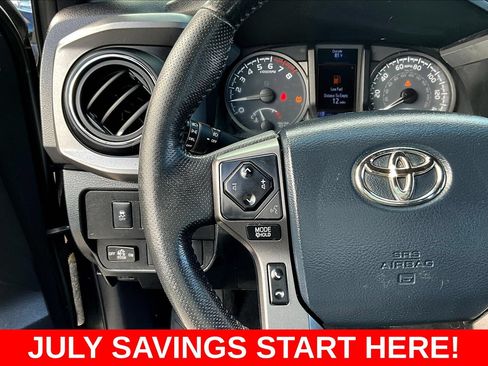 Used 2020 Toyota Tacoma TRD Off-Road w/ Technology Package AWD/4WD image 13