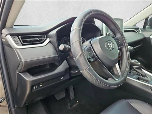 Used 2023 Toyota RAV4 XLE Premium FWD image 10