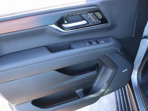 New 2026 GMC Yukon Denali w/ Sun & Power Step Package AWD/4WD image 21