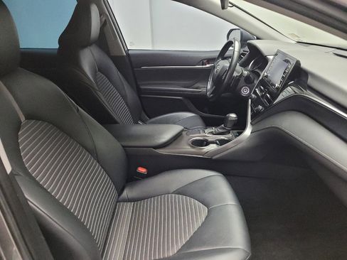 Used 2022 Toyota Camry SE image 21