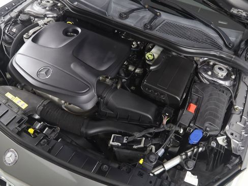 Used 2015 Mercedes-Benz GLA 250 4MATIC image 17