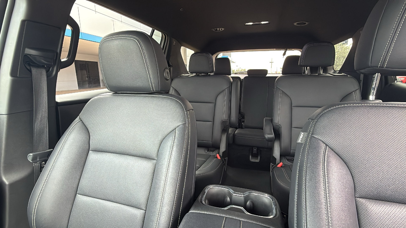 Used 2026 Chevrolet Traverse LT FWD image 16