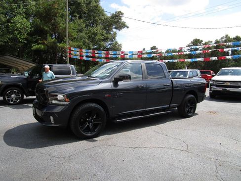 Used 2018 RAM 1500 Sport w/ Convenience Group AWD/4WD image 2