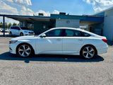 Used 2018 Honda Accord Touring image 4