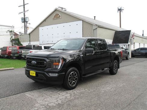 Used 2021 Ford F150 XLT w/ Equipment Group 302A High AWD/4WD image 3