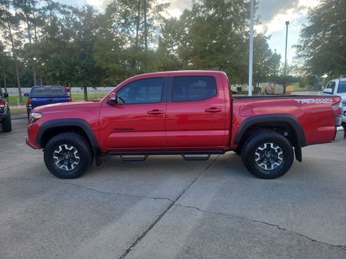 Certified 2023 Toyota Tacoma TRD Off-Road image 2