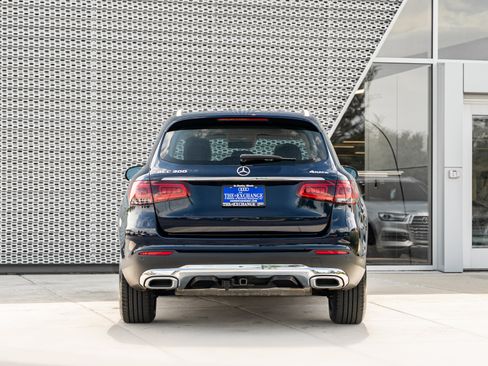 Used 2020 Mercedes-Benz GLC 300 4MATIC image 25