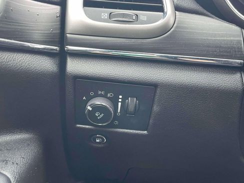 Used 2019 Jeep Grand Cherokee Limited image 20