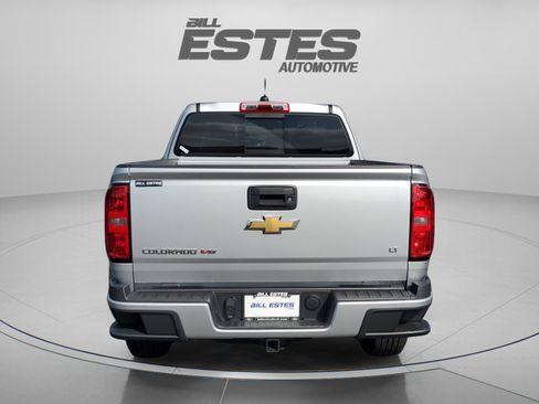 Used 2017 Chevrolet Colorado LT w/ LT Convenience Package RWD image 3