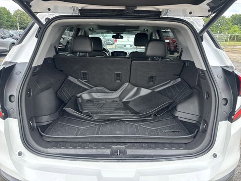Used 2021 GMC Terrain SLT w/ Elevation Edition FWD image 8