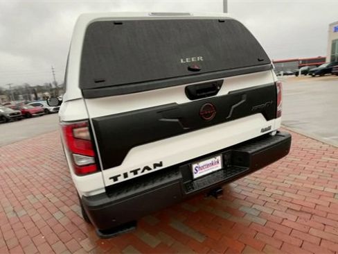 Used 2023 Nissan Titan PRO-4X w/ Pro-4x Convenience Package image 8