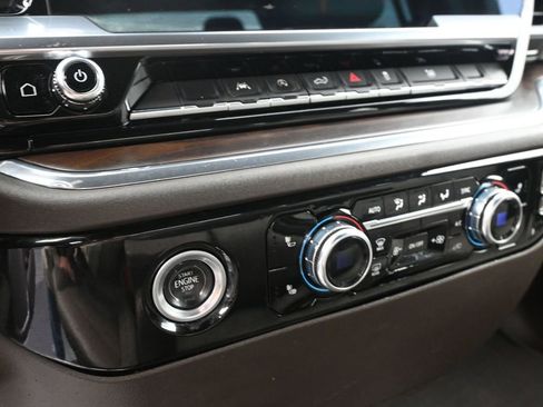 Used 2023 GMC Sierra 1500 SLT image 31