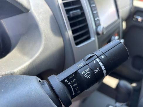 Used 2020 Nissan Frontier SV RWD image 26