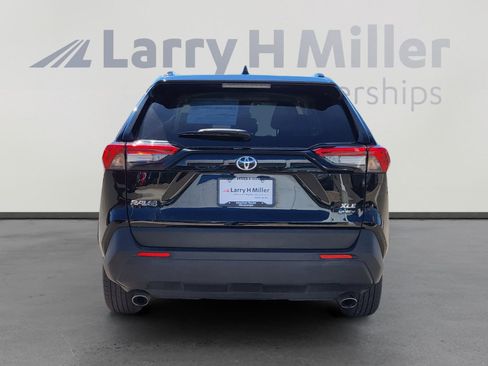 Certified 2025 Toyota RAV4 XLE image 4