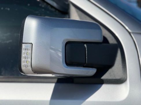 Used 2022 Ford F150 Lariat w/ Equipment Group 502A High image 9