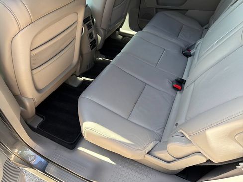 Used 2010 Honda Pilot EX-L image 36